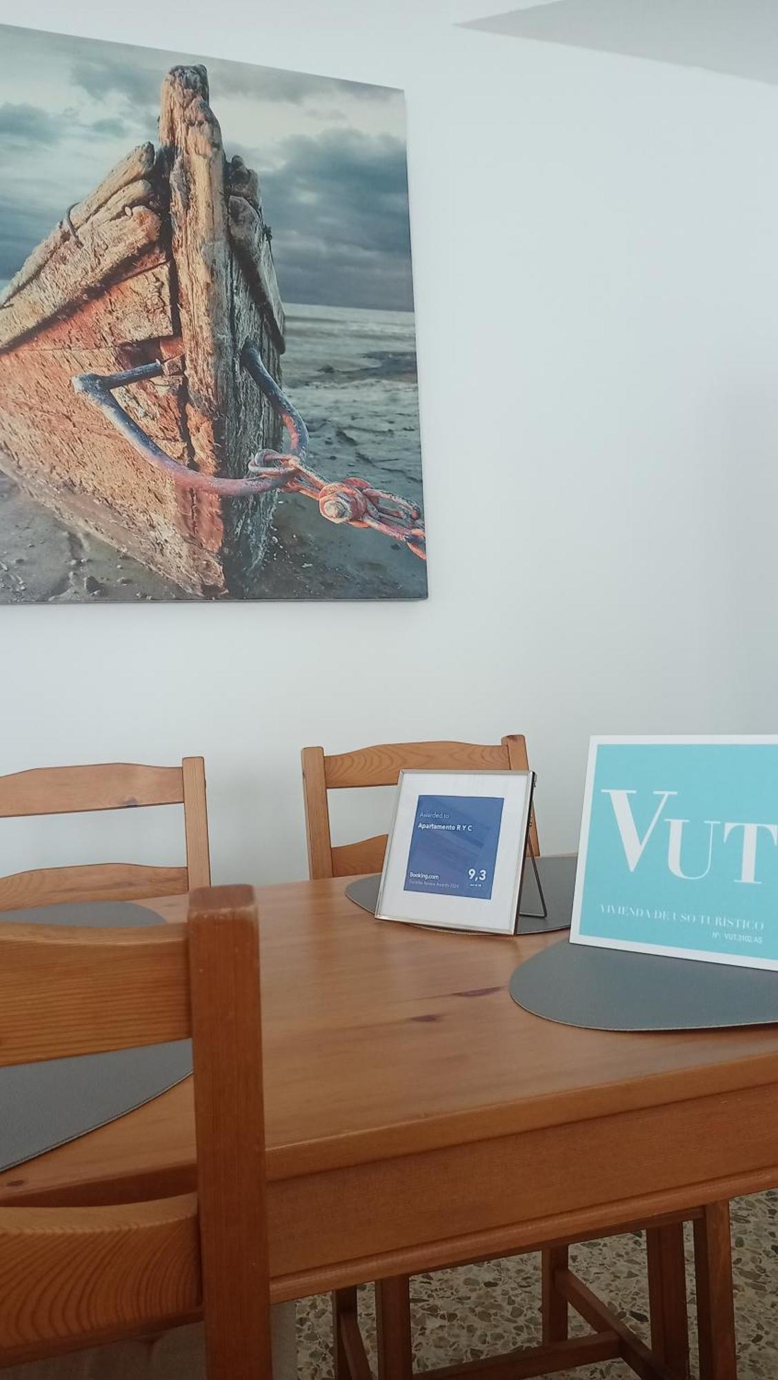 Apartamento R Y C Avilés Esterno foto